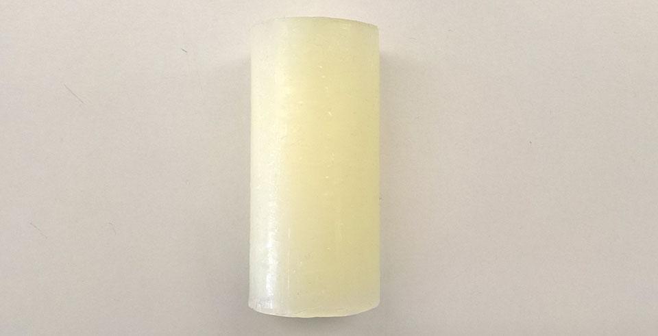 Paraffin gross 10cm lang 4,5cm Durchmesser